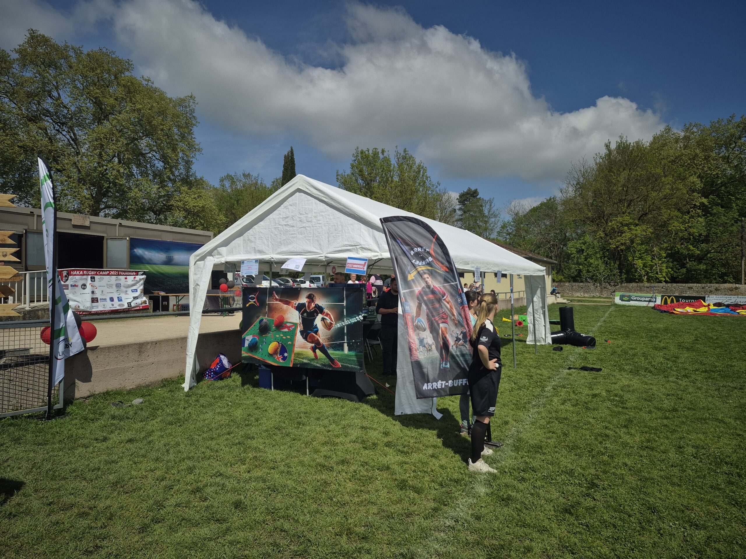 You are currently viewing Arrêt-Buffet reprends le chemin des terrains